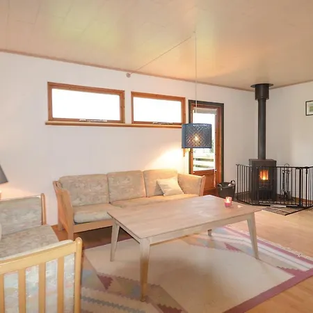 Three-bedroom Holiday In Vaggerlose *